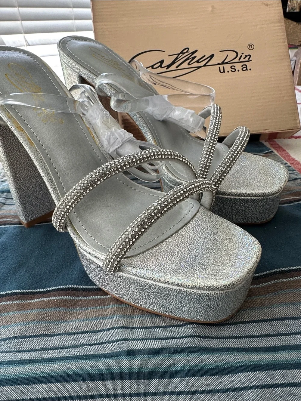 👡 Silver Rhinestone Platform Sandals